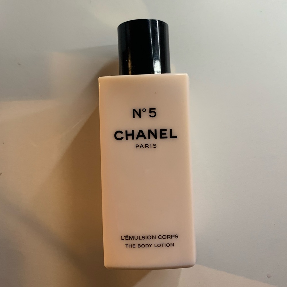 Coco Chanel lotion NWOT 6.8 Fl OZ 200ml